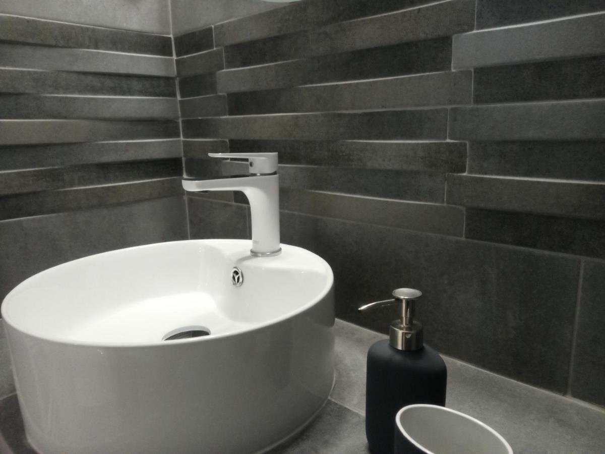 New Apartment Near Metro Larissis In The Centre Of Athens Luaran gambar